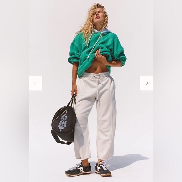 Free People Pants - Free People Sprint to the Finish Crop Pants in Ivory.